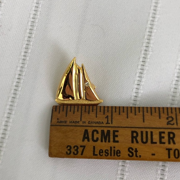 Vtg Gold Tone Sailboat Brooch - Picture 5 of 7